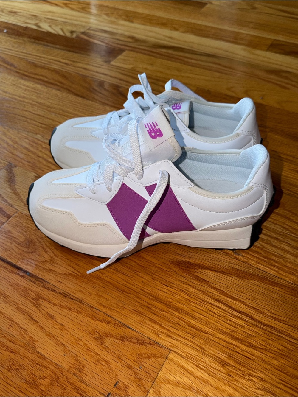 New Balance 327  White & Purple *5 wide*